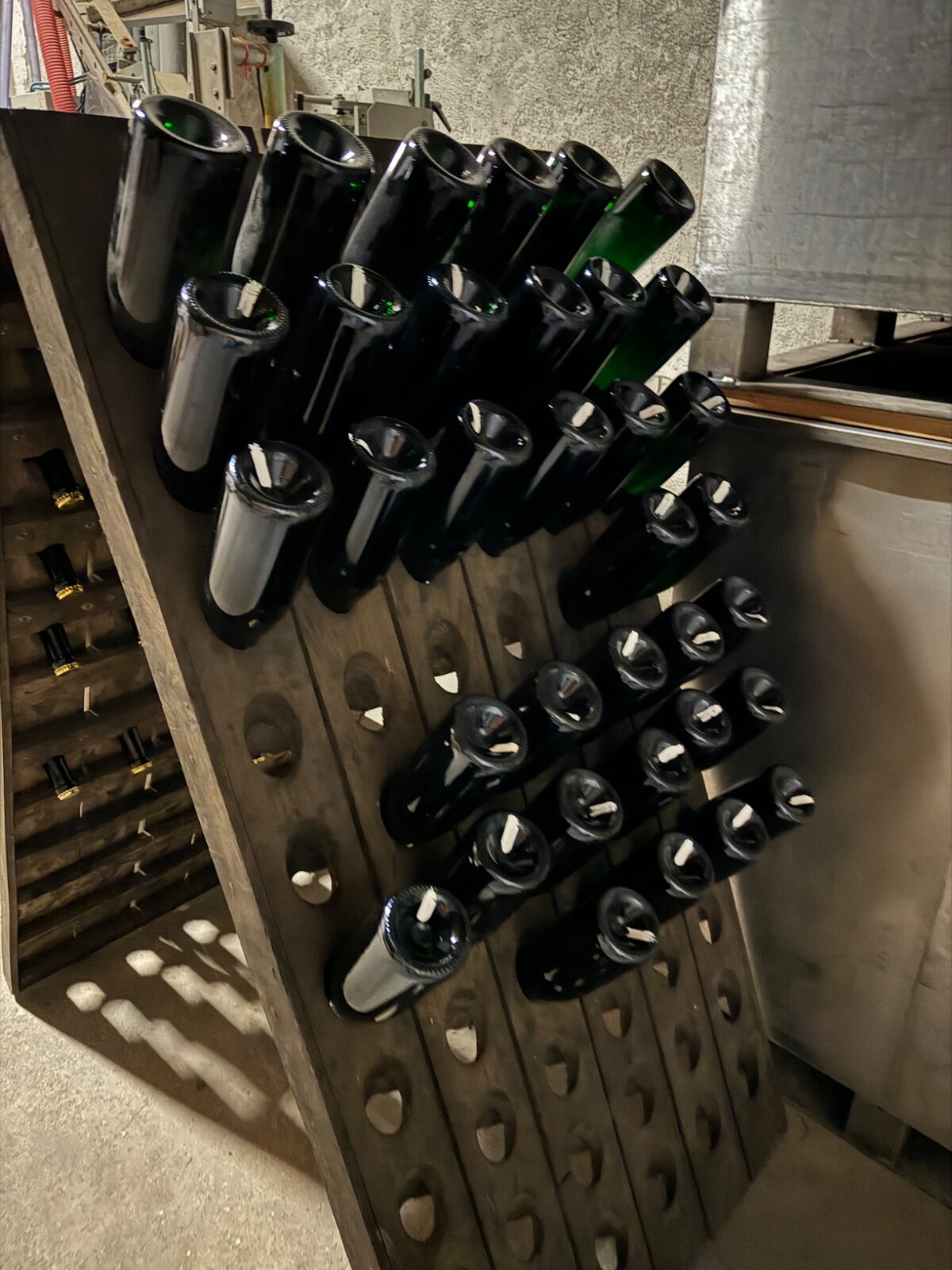 Flasker under produktion hos Weingut Hanka